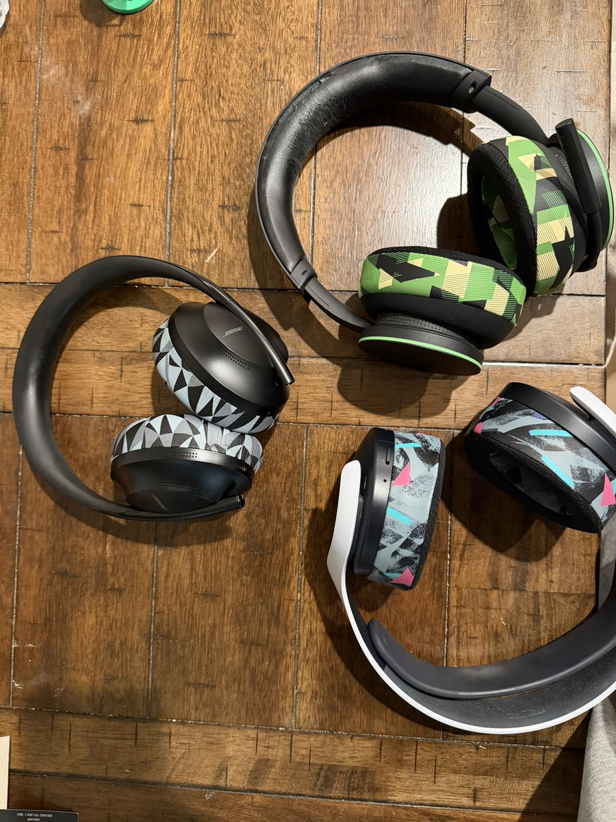 T_Wayne_M's tweet photo. #wickedcushions love these ear cushions! Brought my headphones back to life. Just waiting on you to make Xbox headphone headbands! https://t.co/HXhsfMvPwp