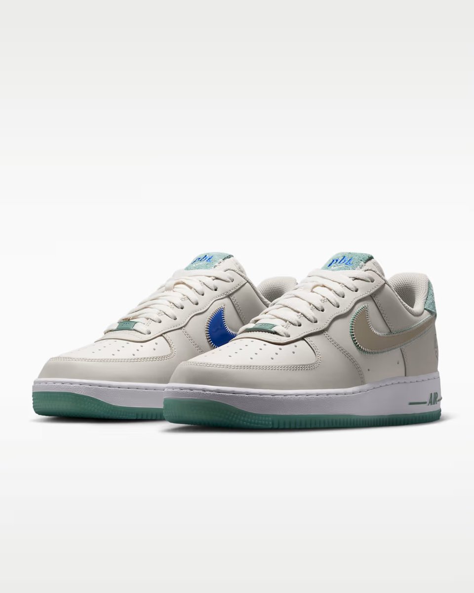 SnkrsStock's tweet photo. AD: NEW Nike Air Force 1 '07 'Light Orewood Brown/Phantom/Cannon/Metallic Gold Silk'
https://t.co/K7kX0UREUT https://t.co/aU6G9cfimZ