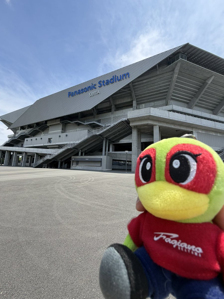 NL_FG's tweet photo. ファジサポ偵察部 in パナソニックスタジアム吹田
（ストアに買い物きた　モフレムグッズ買った😀） https://t.co/RucXzLHhgh
