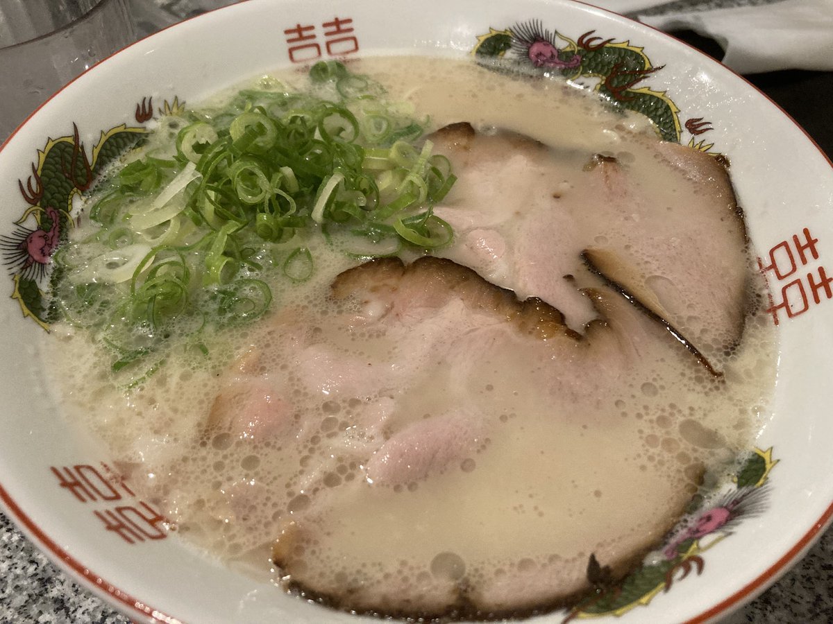 TIa_HERO's tweet photo. 今日はラーメンの日らしい https://t.co/0ssRSGiWyp