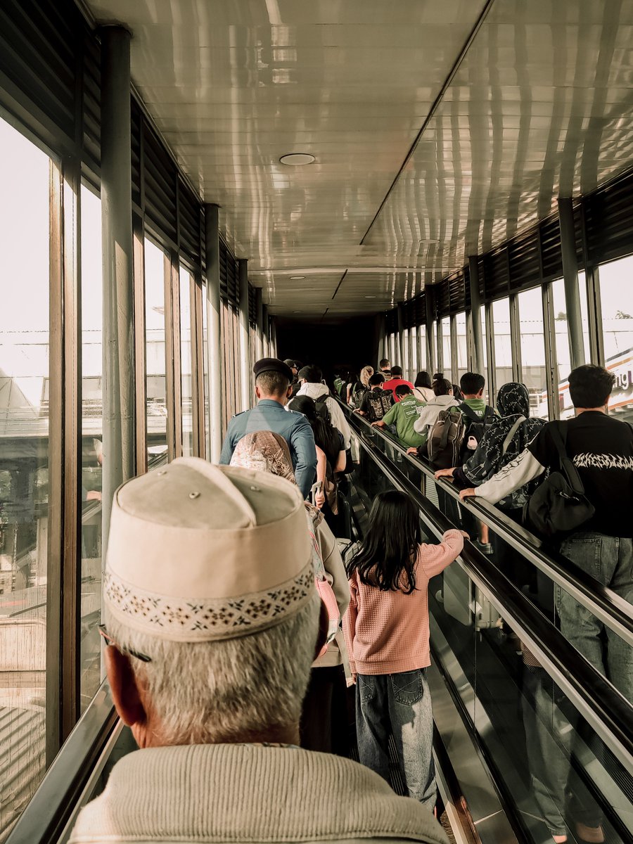 iimmm282's tweet photo. Bandung lagi ... Bandung lagi
.
📸 https://t.co/BmwVBCyBWc