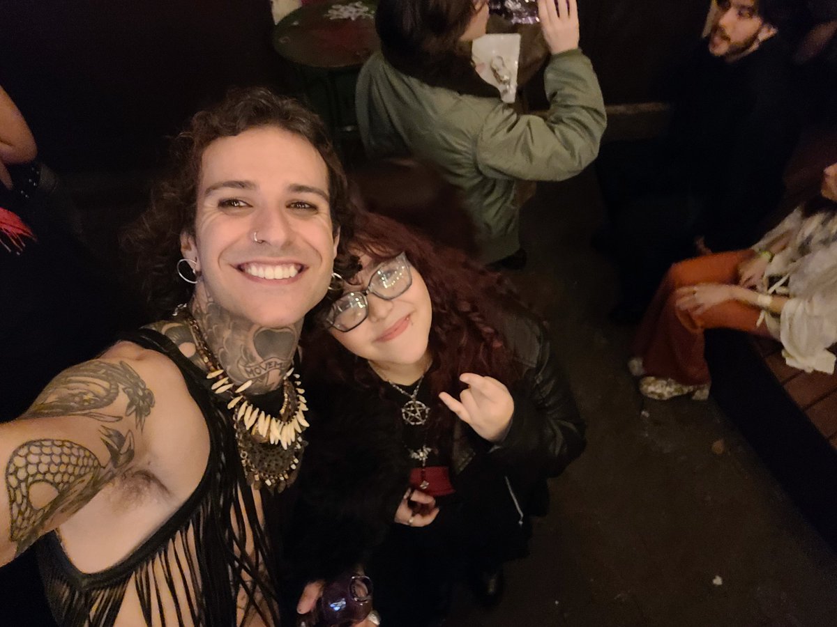 vampurifyyz's tweet photo. meus amores. 🖤 https://t.co/WO7HutHOSq