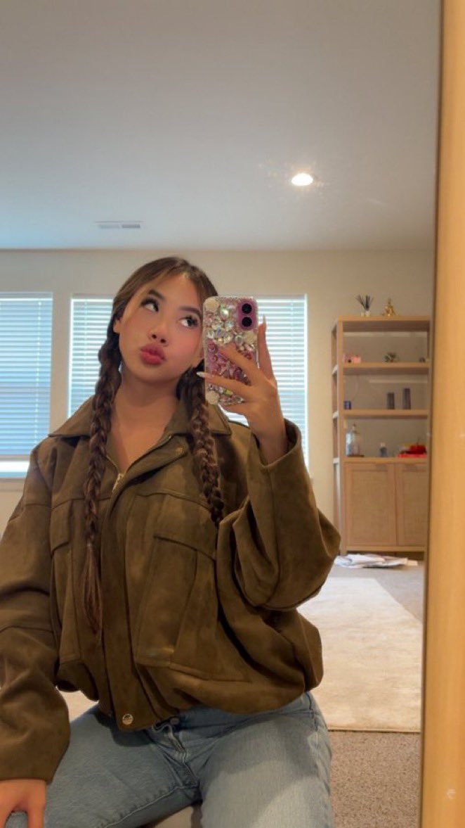 Demuuijy's tweet photo. HMU https://t.co/vJxLta7ne6