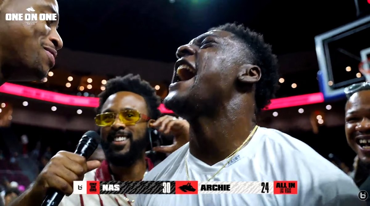 Ballislife's tweet photo. "I need a post that says I'm the greatest 1-on-1 player alive" 

Nas beat Archie Goodwin 30-24 for his 37th straight win https://t.co/wI3lcCzB5t