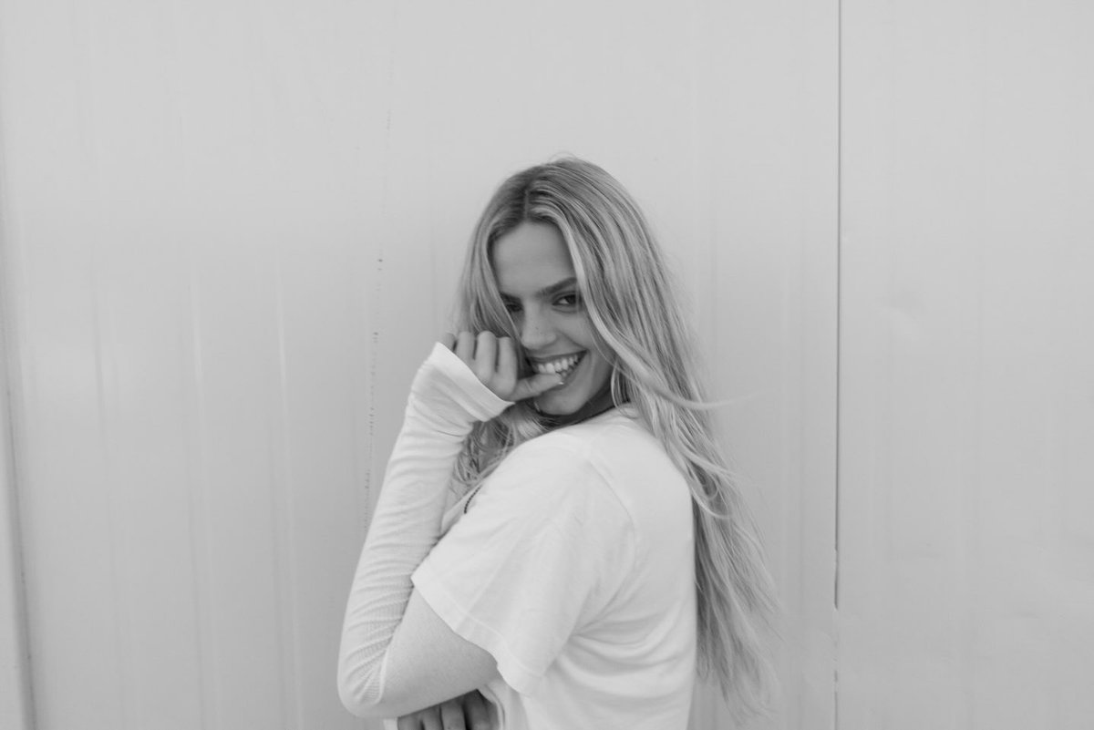 atleastimbella's tweet photo. oh hello https://t.co/CAt547TDNn