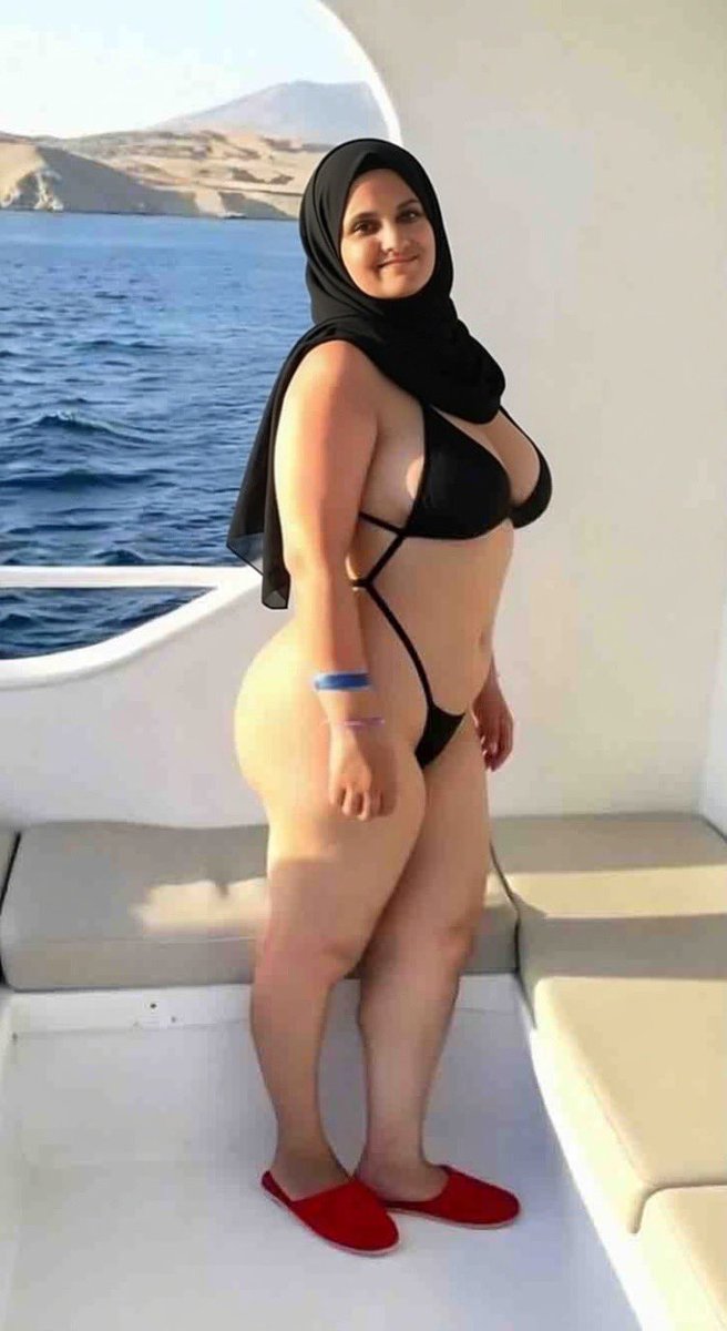 tota141516's tweet photo. صباح المصايف والبحر 🧜‍♀️🌊🐬 https://t.co/7M4KPtQcHH