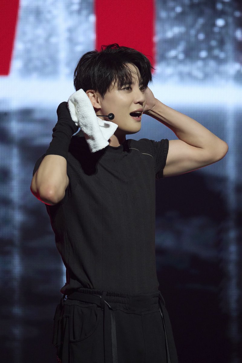 Ohmyjun_com's tweet photo. [NEWS] 김준수, 오사카 달구고 곧장 ‘드라큘라’…쉼 없는 본업 행보 (출처 : 네이버 연예)
https://t.co/NMx46i3ftI

#XIA #김준수 #시아준수 #XIA준수 #ジュンス #JUNSU #金俊秀 #GRAVITY #XIA_GRAVITY https://t.co/odqiUIupHY