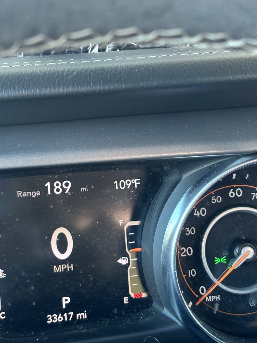 DANAFLEYSER2's tweet photo. #Caloron 😛 https://t.co/ASeIhev8JE