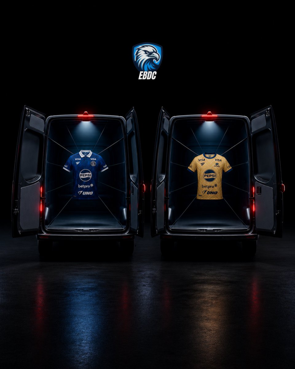 ElBlogDelCiclon's tweet photo. Cuatro de las prendas que más han gustado a la afición azul. 🔥🦅

#Motagua #EBDC https://t.co/ogHK8HAnAB