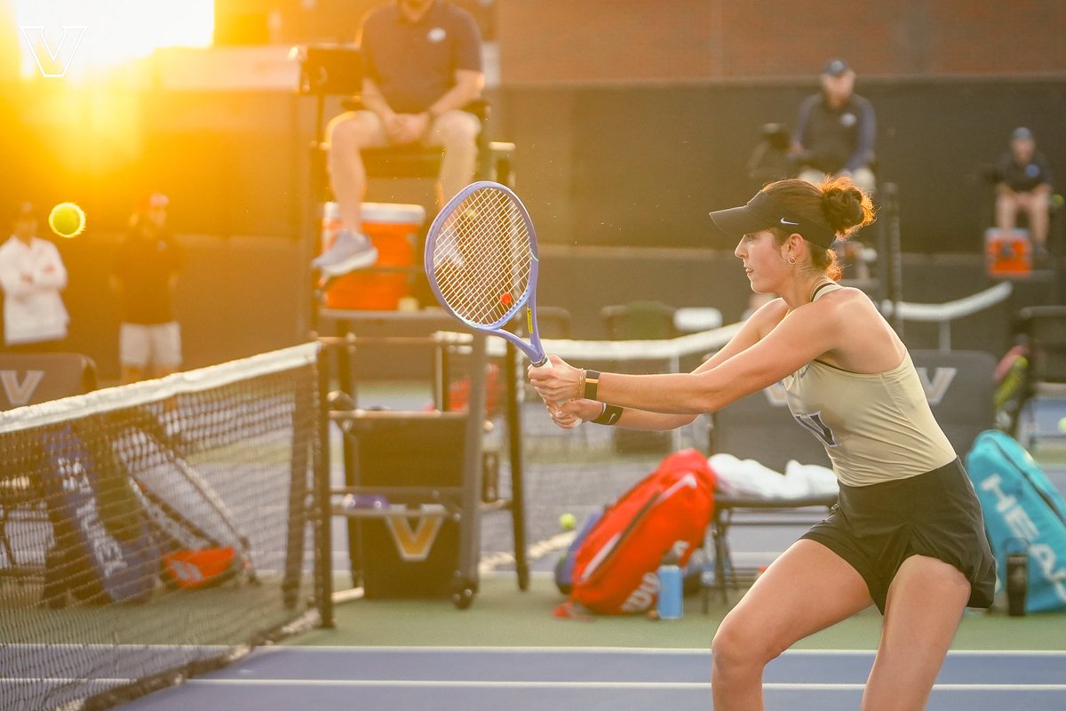 VandyWTennis's tweet photo. Good luck to our own Sophia Webster as she advances to tomorrowβs @worldtennis W15 Sante Fe doubles final π
#FightDores βοΈβ¬οΈ https://t.co/ySBtQ89wDe