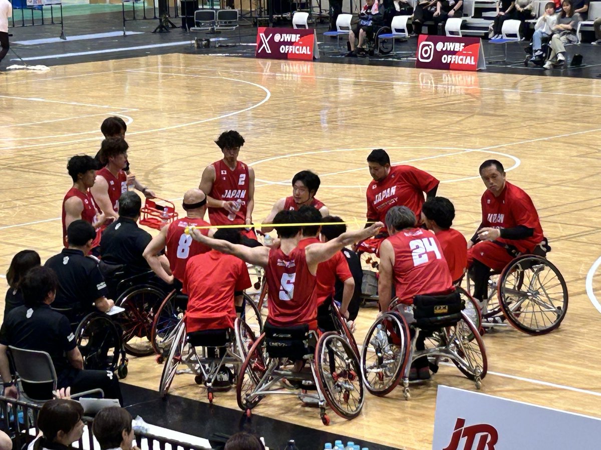 ecoplan_bask's tweet photo. 社員が車椅子バスケ観に行きました🏀
なかなかの激しさが伝わります😳
#企業公式相互フォロー
#車椅子バスケ https://t.co/MfAPMNNcPd
