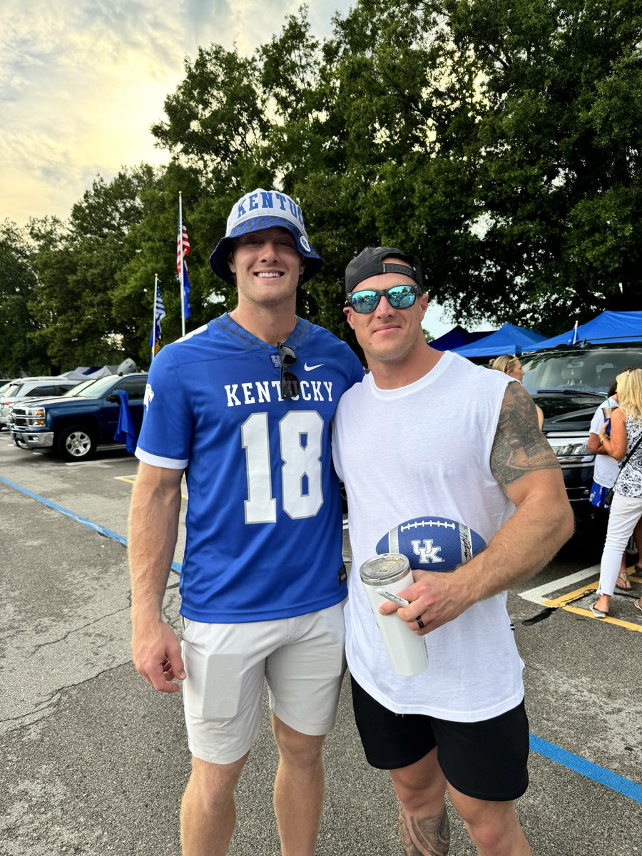 Big Blue Rando tweet media