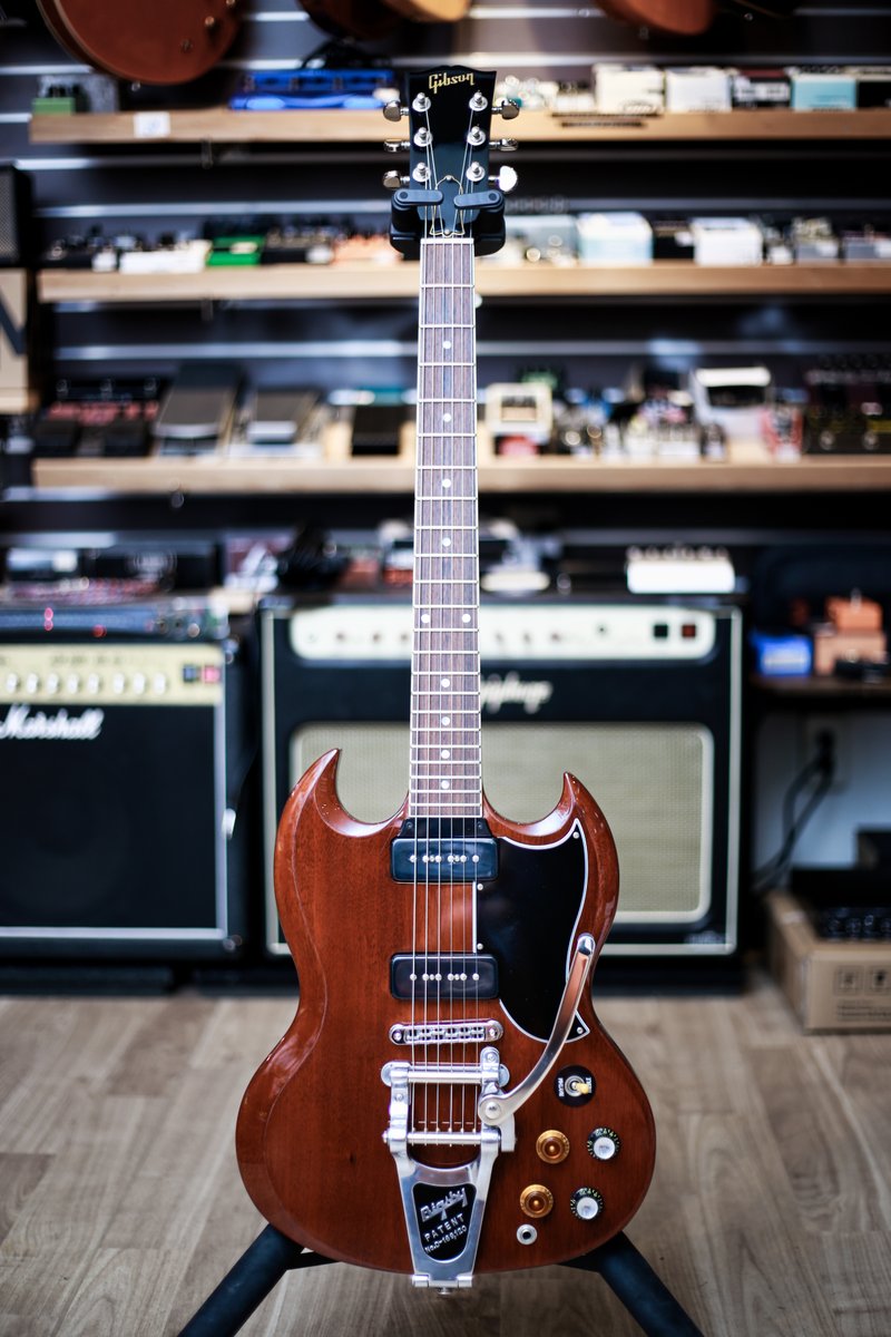 ElevenGuitars tweet media