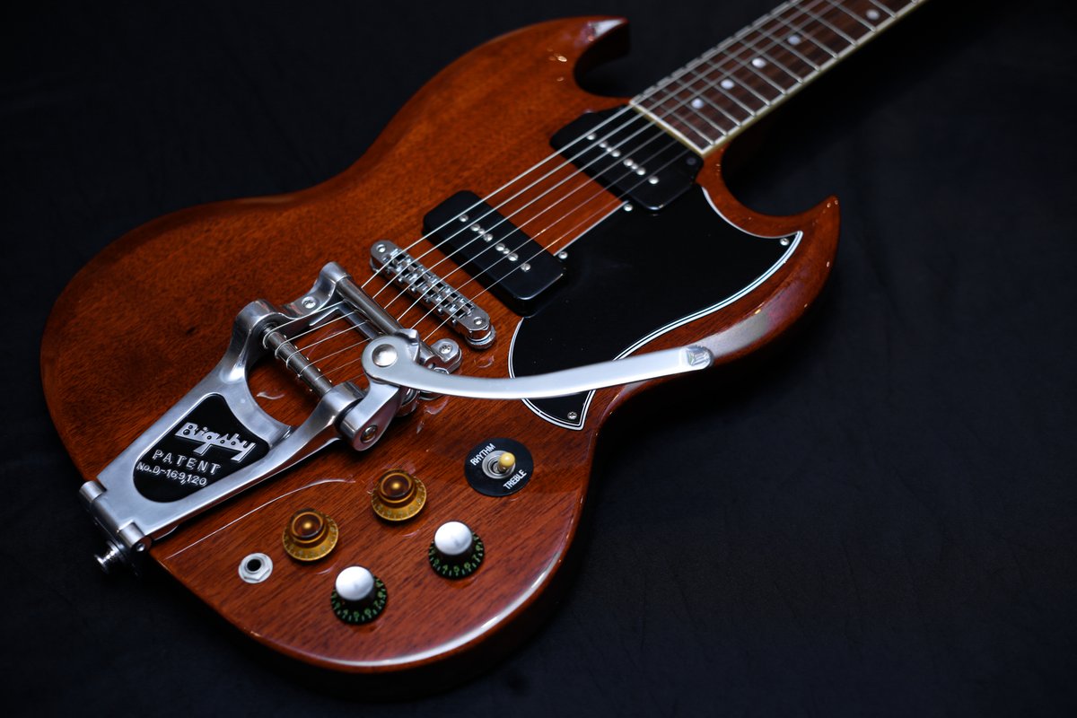 ElevenGuitars tweet media