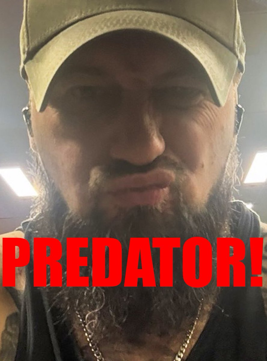 Vjs_Diary's tweet photo. @itsmomo01 @treacherous_me1 He also keeps woman's photos in his phone to 🍆 ya know get off too late 🤮🤮🤮🤮🤮🤮🤮🤮🤮🤮 #Predator https://t.co/ZRGgErQfTH