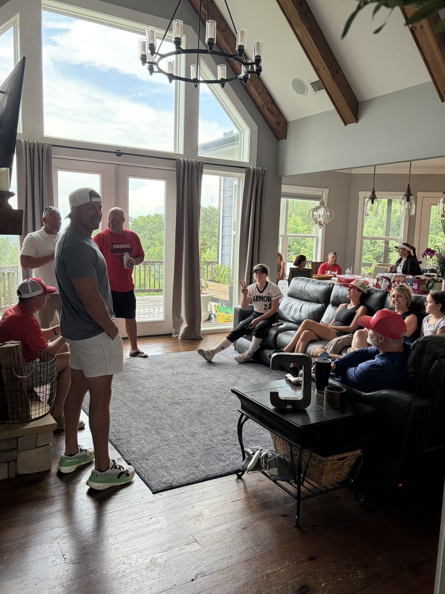 MustangsGleason's tweet photo. After a rainy ⛈️ Day 1 at Atlanta Legacy we went 2-0 on Day 2! Thank you @emersencox and family for a great afternoon of food friends and fellowship! @TampaMustangs @Carolinaelitesg @coachjameson44 https://t.co/9TSn3DSZTa