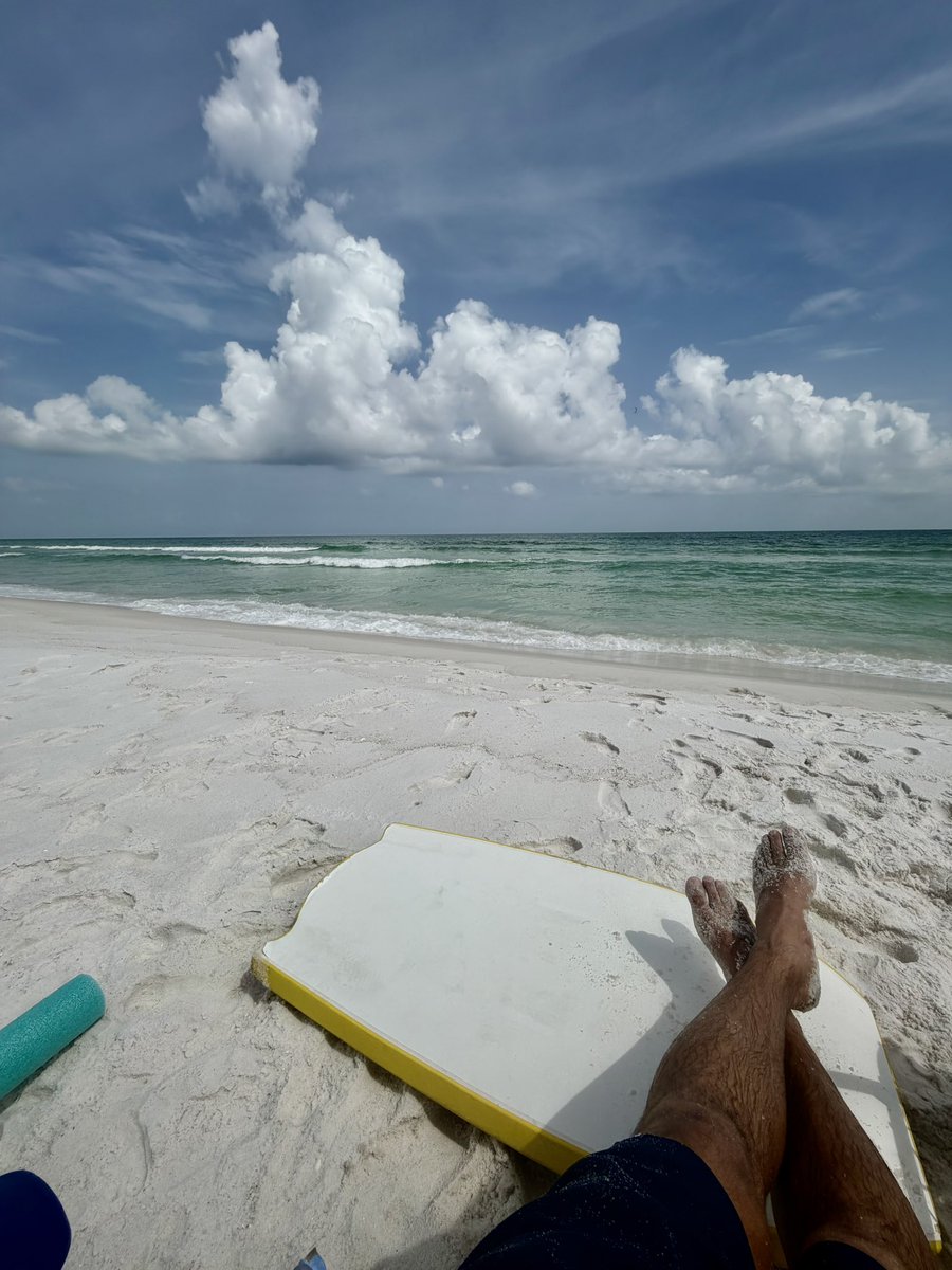 BostonRob's tweet photo. ☀️ 🏖️ 🙂 ♥️ https://t.co/McXZRGNCfT