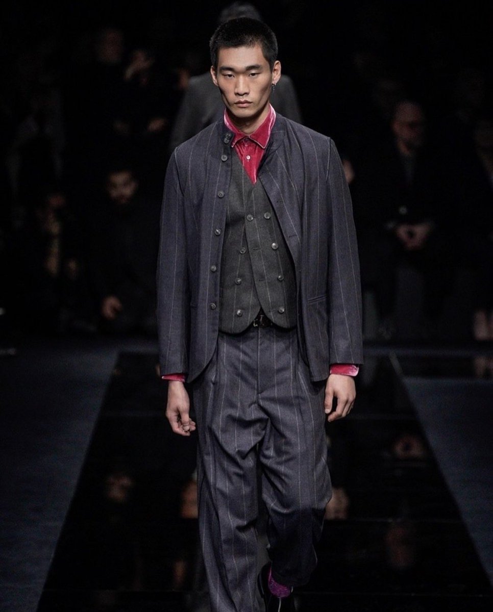 runway_modelnet's tweet photo. 田中カムイTikTok
「アルマーニのshow、実は何千人との戦いです」
https://t.co/xS3sheGLm3

[モデル選考プロセス]
一次オーディション：数千人
↓
メインキャスティング：2000-3000人
↓
ショー本番起用：45人くらい

[結論]
倍率100倍前後

#ミラノコレクション
#Armani 

https://t.co/aEj8y7DGqY https://t.co/Q8Bz7Nhtqt