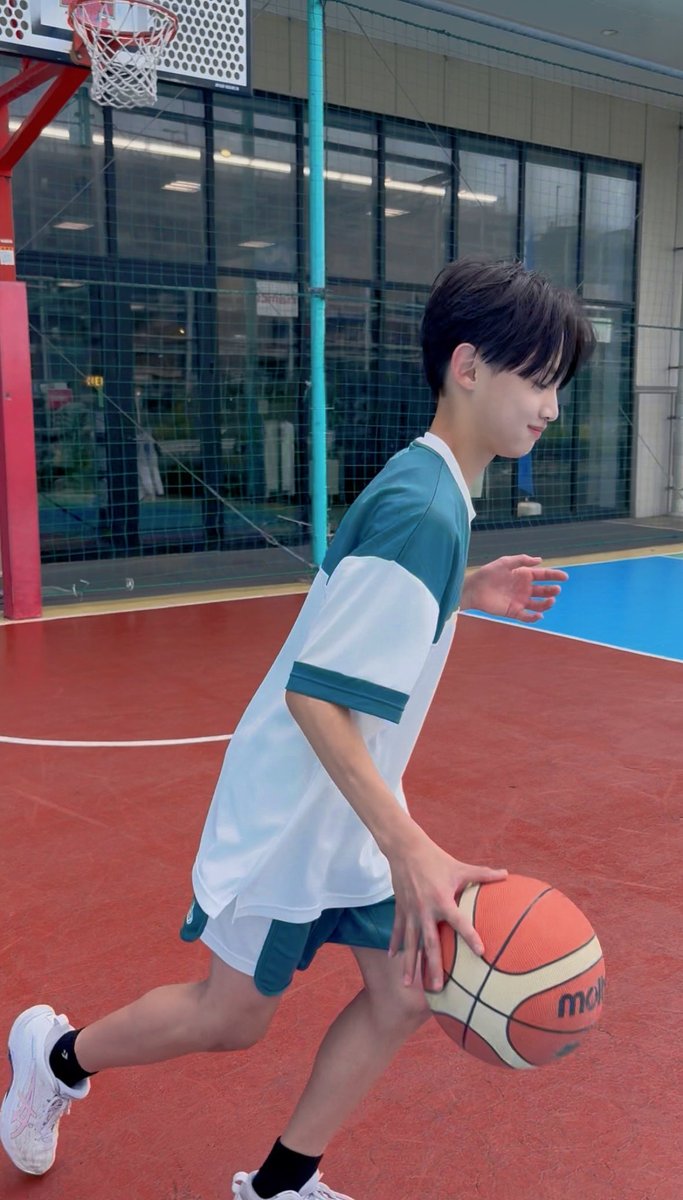 JunNarita_NJ's tweet photo. 🏀🏀🏀🫶🏻
#成田潤　#バスケ https://t.co/umPMoBBSX4
