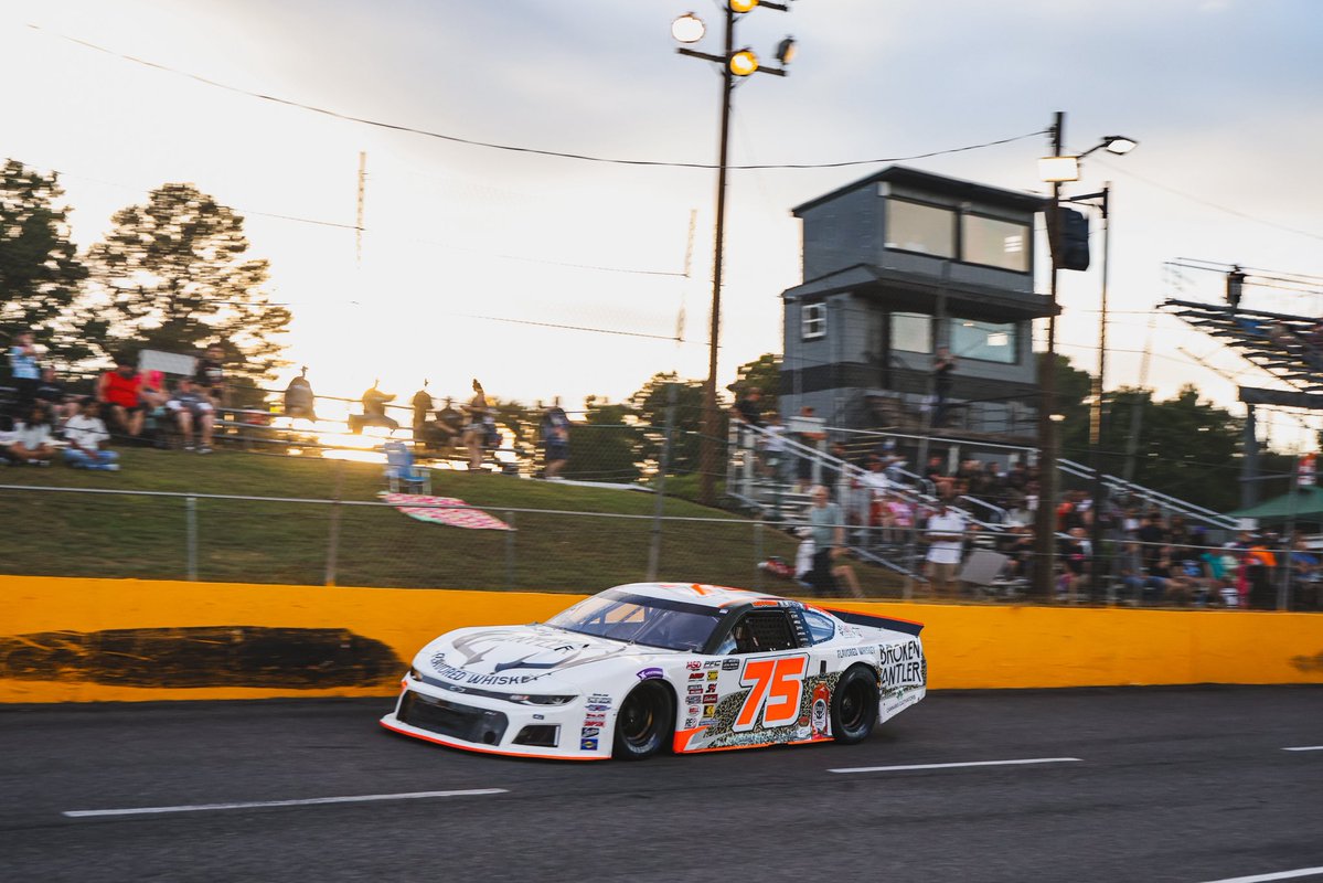 LandonHuffman's tweet photo. Put the @BrokenAntlerW #75 on the pole tonight in a 12+ car field at Wake County Speedway 🙌🏼

We’re getting ready for race #1!

Watch live on the https://t.co/B4UJMS7xGQ stream! https://t.co/EcXglK3RL9