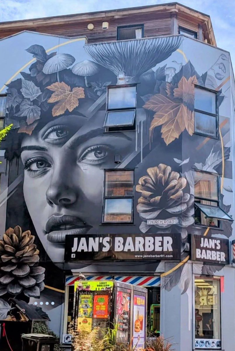 Imagein8's tweet photo. Street Art by MisterCopy in Bristol UK. v/ #PatrickFavrel #ImageIn8
#StreetArt #Bristol #UrbanArt #ArtInPublic #GraffitiArt #UKArt https://t.co/82VHT67RPu