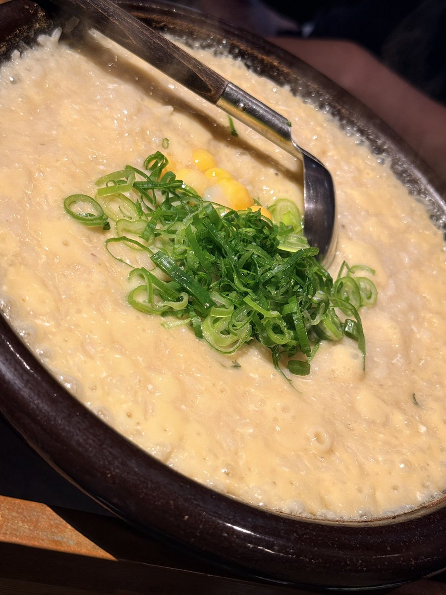 Mee_Moo_Maa's tweet photo. メガネ仲間達との食事会。

今回は活けスッポンを2匹お取り寄せして、生き血、刺身、唐揚げ、焼き物、茶碗蒸し、鍋、雑炊…とスッポンフルコースをオーダー。

毎度無茶なお願いを快く聞いてくださる食助さんに感謝☆

今回も激ウマでした‼️
こんなに臭みないの初めて。
スッポンの刺身馬より好きかも https://t.co/TkOeZhMFko