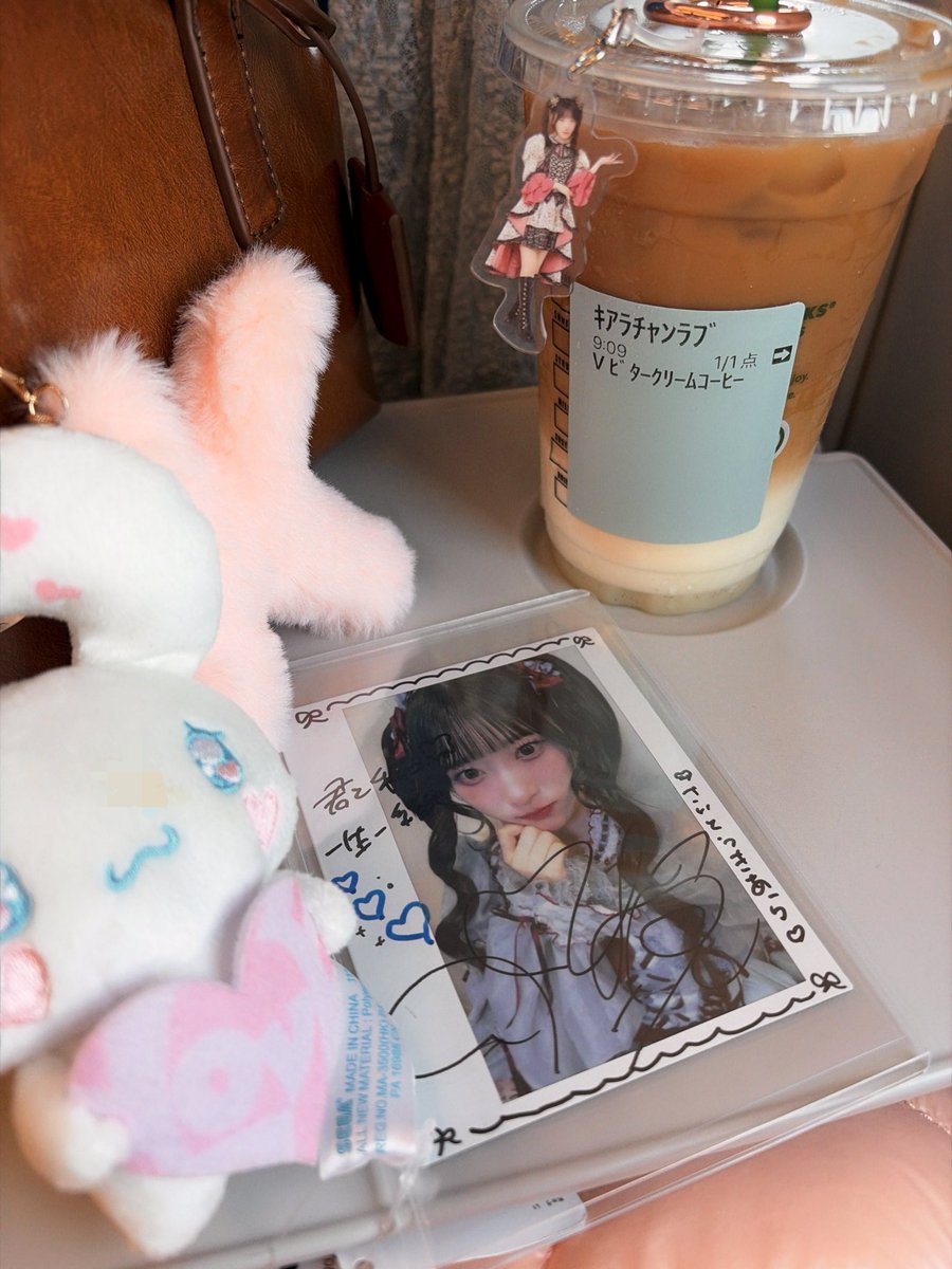 202512_kilo's tweet photo. 兵庫に向かうよｷｱﾗﾁｬﾝ🫶
シナモンさっき汚れて鬱 https://t.co/OIM5jEmpLu
