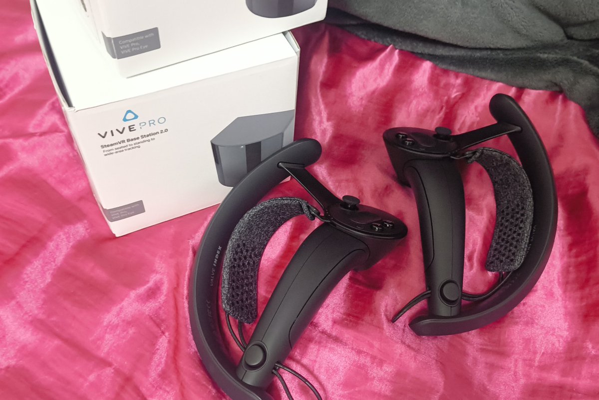1_7_ina's tweet photo. my new gear...

なおペアリング出来なくて使えない https://t.co/en4TUBq2Sd