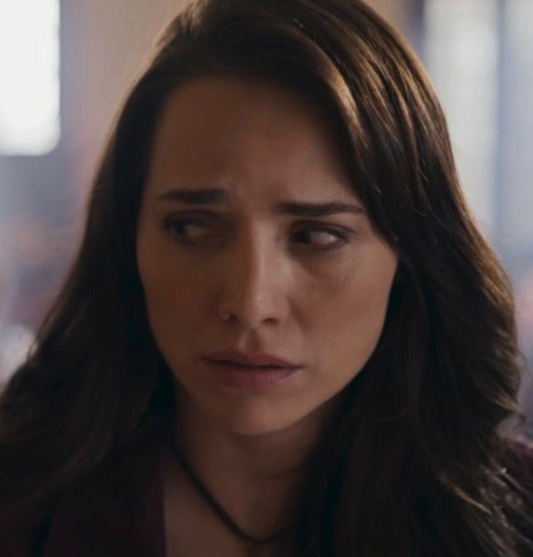 oliviausten's tweet photo. não to aguentando ela coitadinha igual personagem de série adolescente vendo o crush beijar a popular da escola #QuemAmaCuida https://t.co/wv8V7zTEkt