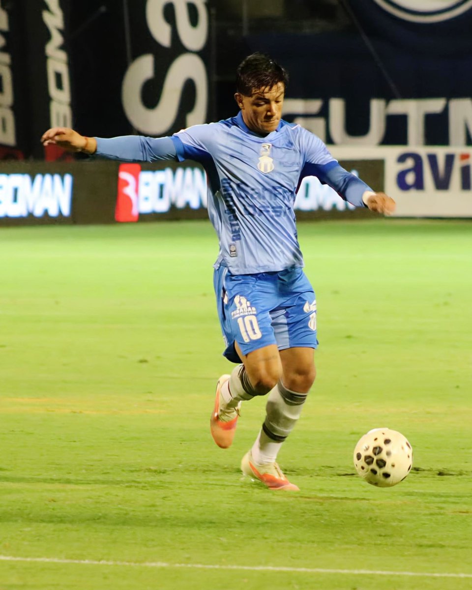 Macara_Oficial's tweet photo. ¡GOOOOOL! ¡Qué joya de Matías Miranda! ☄️⚽️

Se nos abrió el arco y estamos arriba en el marcador. ¡Vamos, equipo, a seguir con todo que esto no para! ¡Vamos los celestes! 💙💪 https://t.co/0Nq3bub0eB