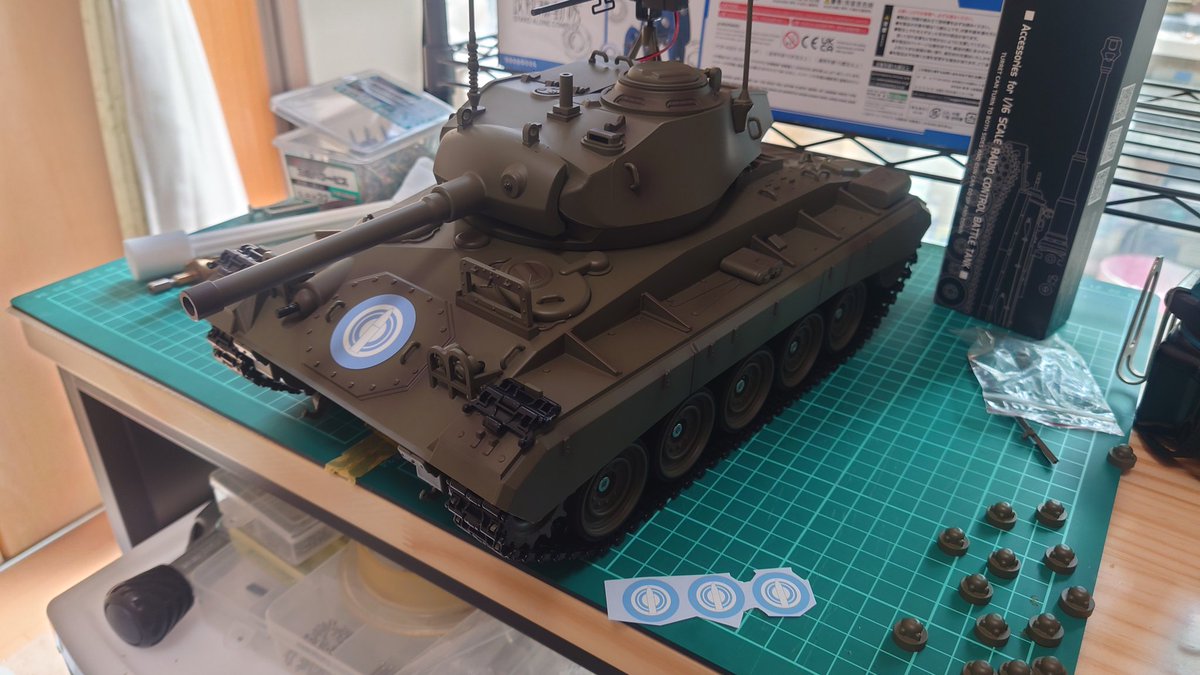 KohzuRc's tweet photo. ガルパンのデカール1/16に合うやつ無いなぁと思ったけど、よく考えたら昔自作した奴あったやんけ、やったぜ。 https://t.co/Dx0BIFWsqv
