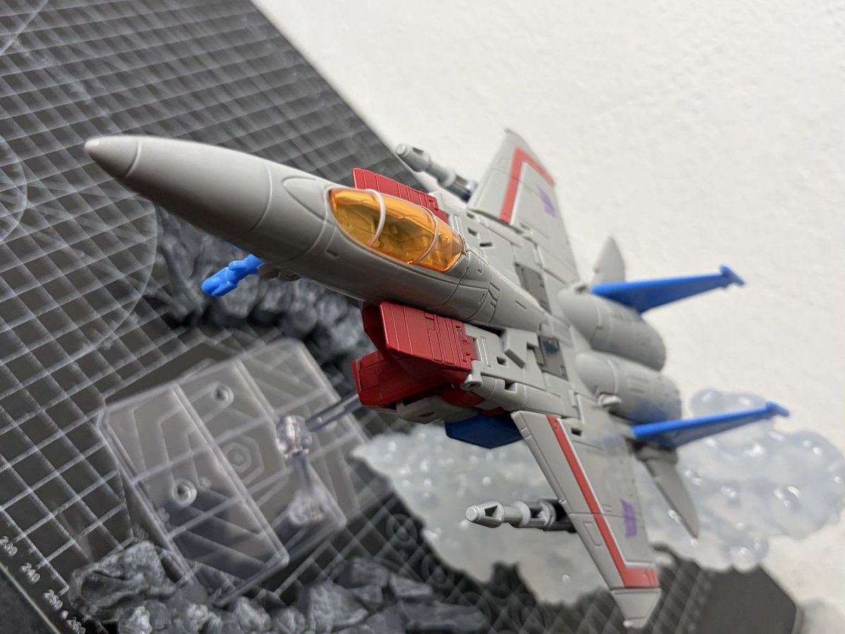 insomnioarchive's tweet photo. Starscream Studio Series 86 MTMTE Collection.

#transformerscollection #transformers https://t.co/CR8gZDMY93