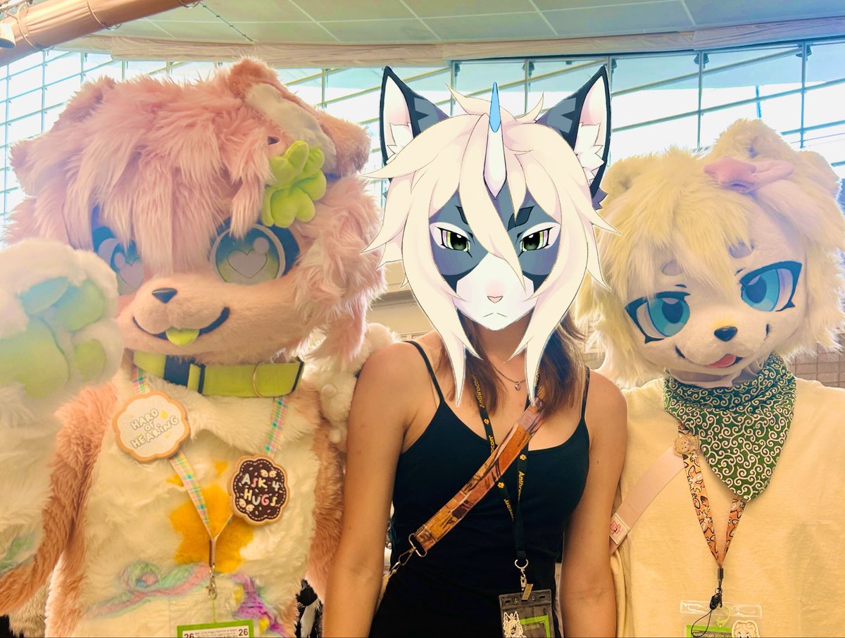saintsailor_'s tweet photo. Anthrocon was amazing! I met my friend in person for the first time and made so many wonderful connections. Very much regretting not bringing Faux 💔 https://t.co/Ns0KFOnznB