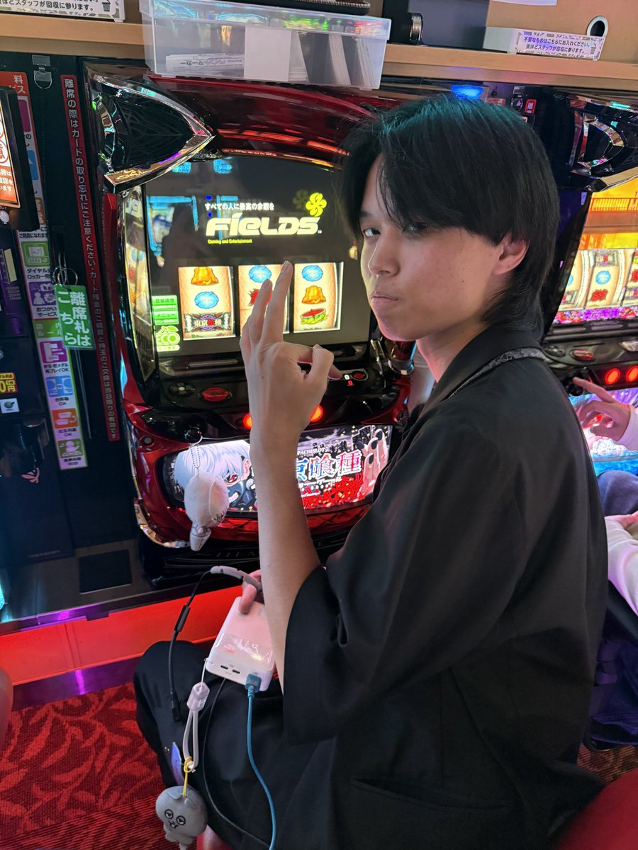 bakapachi's tweet photo. 【MGM鈴鹿店様】
本日はバカぱちch〝こなた〟が来店させていただいてます！

朝からマイクもしてファン対応も少しずつ慣れてきましたね笑

ホール内はメイン機種筆頭にバラや新台も満台スタートです！

まだまだ皆さんのご来店お待ちしてます！

#MGM鈴鹿店様
#バカぱち　PR https://t.co/6g6zOvAlwY