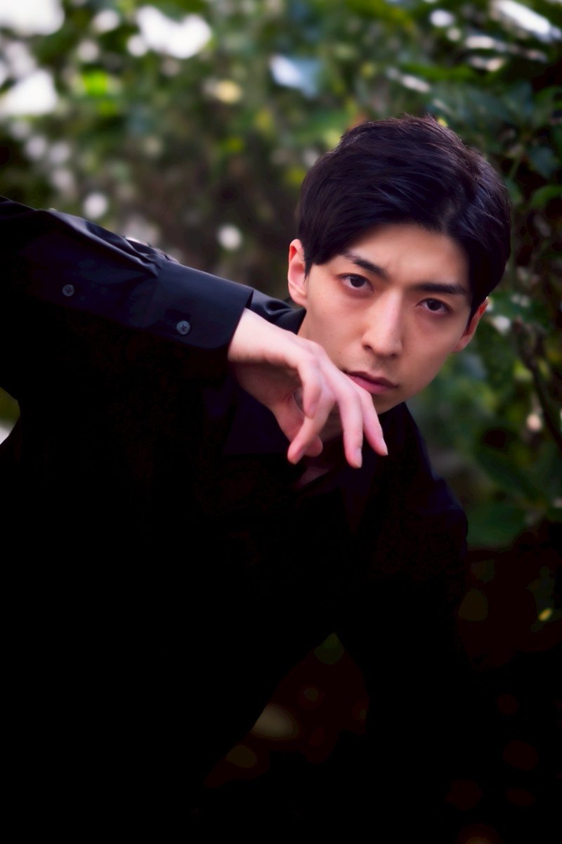 Yamamoto__Koki_'s tweet photo. DAZZLE結成30周年記念公演
『花ト囮 - 露 -』

残り3公演。
①12:30〜/②17:00〜/SPトークショー19:00〜

あうるすぽっとで
皆さまのご来場お待ちしております🦉

 https://t.co/iyQzeW7oqN

#DAZZLE花ト囮露2026 https://t.co/yDLB1fbgzB