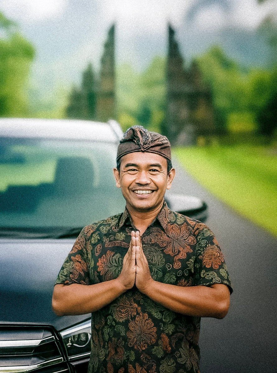 theislandofgod's tweet photo. Want quiet Ubud mornings? Skip Monkey Forest—arrive at Pura Gunung Lebah at 6:15am for steaming kopi from the temple stall, rice-terrace light, and only one other local sipping his cup. Best hour in Ubud, no crowds.
#BaliTips #Ubud #TravelSmart
https://t.co/CWohY6yyjw https://t.co/R0LRXjArNW