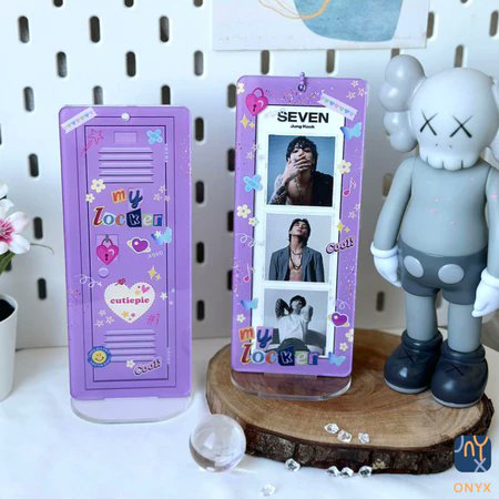 nov4lunosis's tweet photo. Rasanya sayang kalau hasil photobooth cantik cuma diselipin buku 📸 https://t.co/MBf4hXv29q