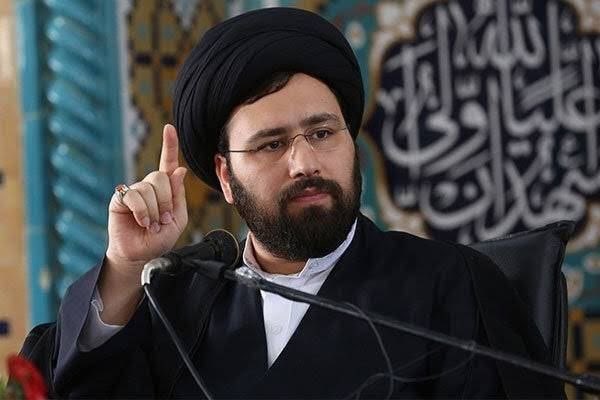yaghubi1459's tweet photo. وقتی هم #سیدعلی باشی و هم #خمینی ! https://t.co/kRS5MDt3aL