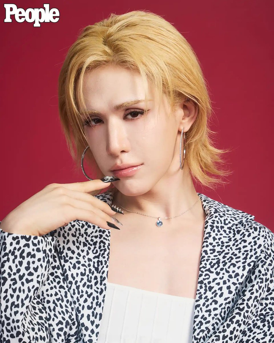 zerozeroumi's tweet photo. “Why do gender roles become such rigid rules? Why do they create so many stereotypes and end up putting people into just two boxes? Why couldn’t I simply be myself without feeling like I had to fit into someone’s expectation?”

EXACTLY! Wumuti I love you. Everyone should join🩷🩷 https://t.co/j3VDvazKXJ