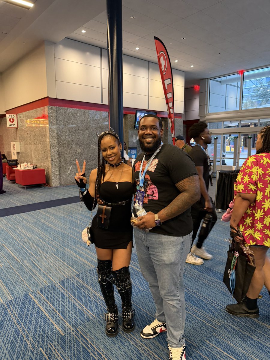 GumboGoon's tweet photo. Met my fav tonight ๐ฅน @_the_kiranoir https://t.co/DYhiNygu8g