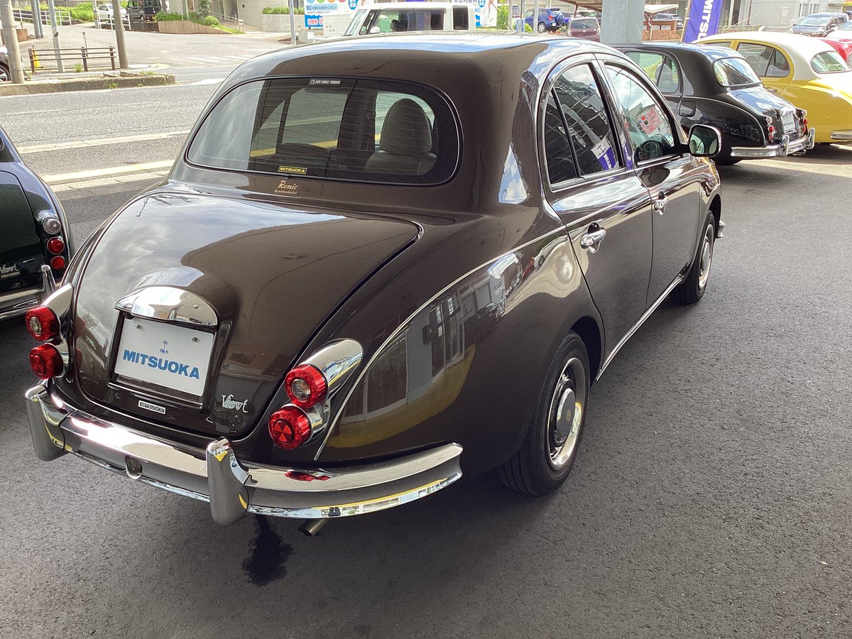 Mitsuoka_Tajimi's tweet photo. ★入庫情報★
光岡ビュートⅢ 1.2LX

外装色: シトリンブラウン
内装色: ベージュ

 3代目ビュートが入庫しました。
ブラウンの外装にベージュの本革シート、ナビTV、バックカメラ、ETC付き

現在、多治見店にて展示販売中です☺️ https://t.co/wE2n9pgDVc