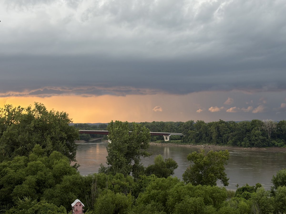 GregABaker's tweet photo. Washington sunset https://t.co/VmrgQ88KAW