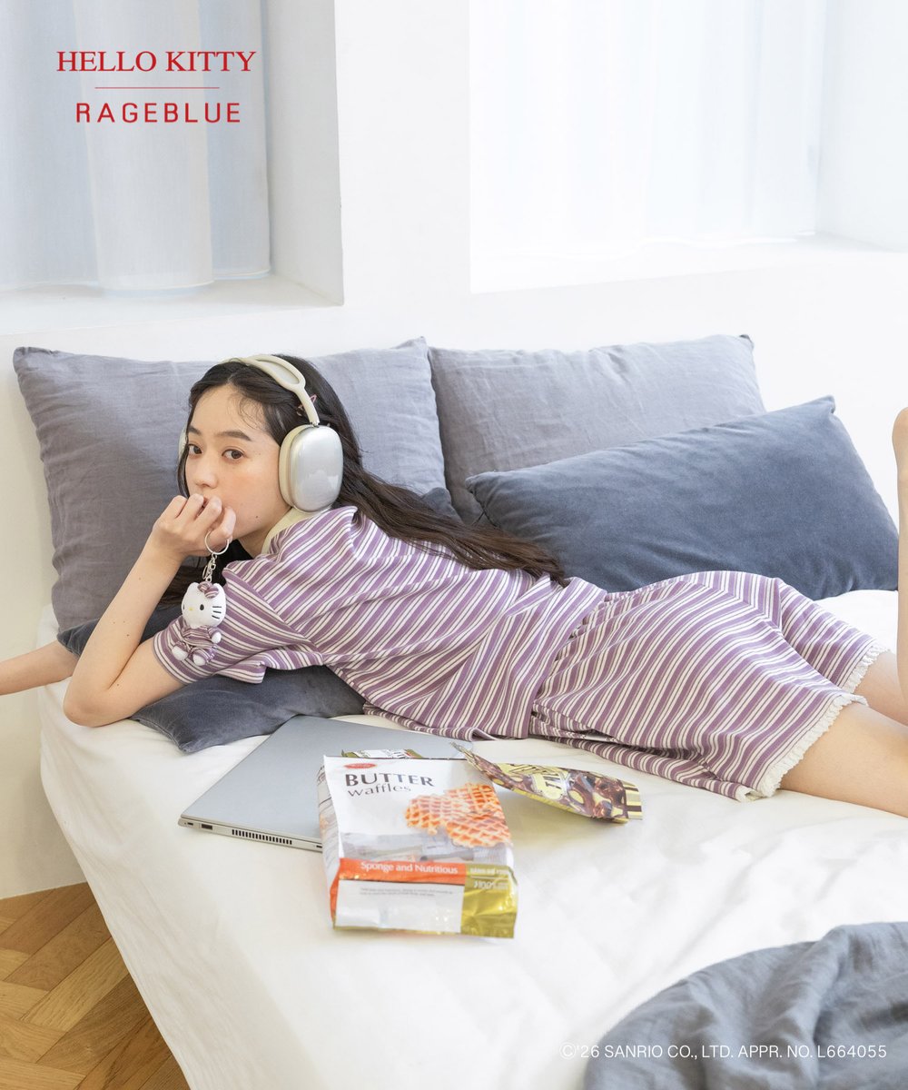 RAGEBLUEpress's tweet photo. ＼いよいよ本日発売！／

裾についたレースが心くすぐる♡
「ちょっとそこまで」なお出かけにも着られるルームウェア。
あなたはどっちのカラーを選ぶ?

#ハローキティ        
#RAGEBLUE 
      
▼アイテム詳細はこちら▼
https://t.co/1VbZx61h1Y https://t.co/4xExaN72Dm