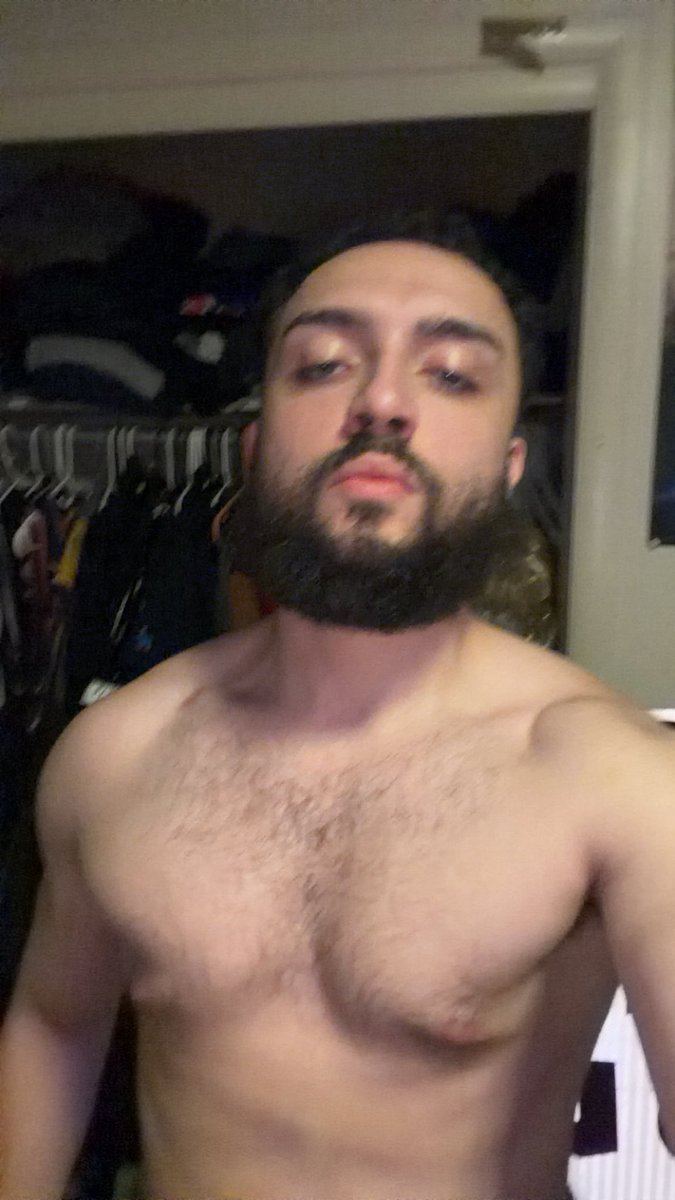 misterstrang3's tweet photo. been eating good but still lifting 🫶 #gym #nyc #beard #blueeyes #muscles #biceps https://t.co/CLV33BCbCv