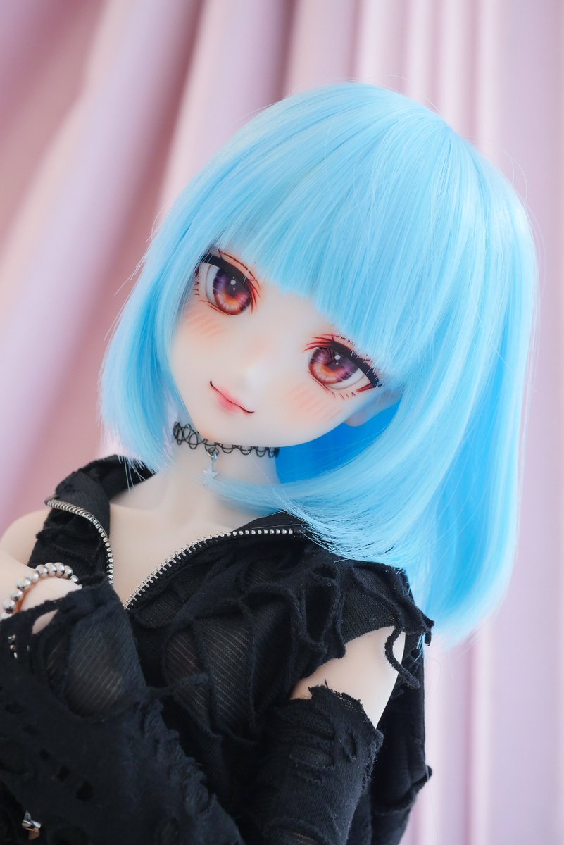 smilecapsule's tweet photo. 【Smile Capsule】
アイドール委託②
DDH-09 SW肌　カスタム
※アイホールソフビ盛り
※鼻の造形加工
#ヒビキっ子

おまけアイ:放課後エンジェル/壱子様製

#アイドール東京
【姫りんご＋Alice】
スペース➡︎I-01.02

🍎モデル着用
カラフルボブ
〈スカイブルー〉 https://t.co/vgz2A7eHjy