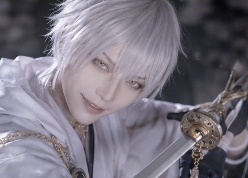 you_desuna's tweet photo. 「さあ、大舞台のはじまりだ」

＊Cosplay＊

刀剣乱舞

鶴丸国永 / (@you_desuna ) https://t.co/QuotMRwqng