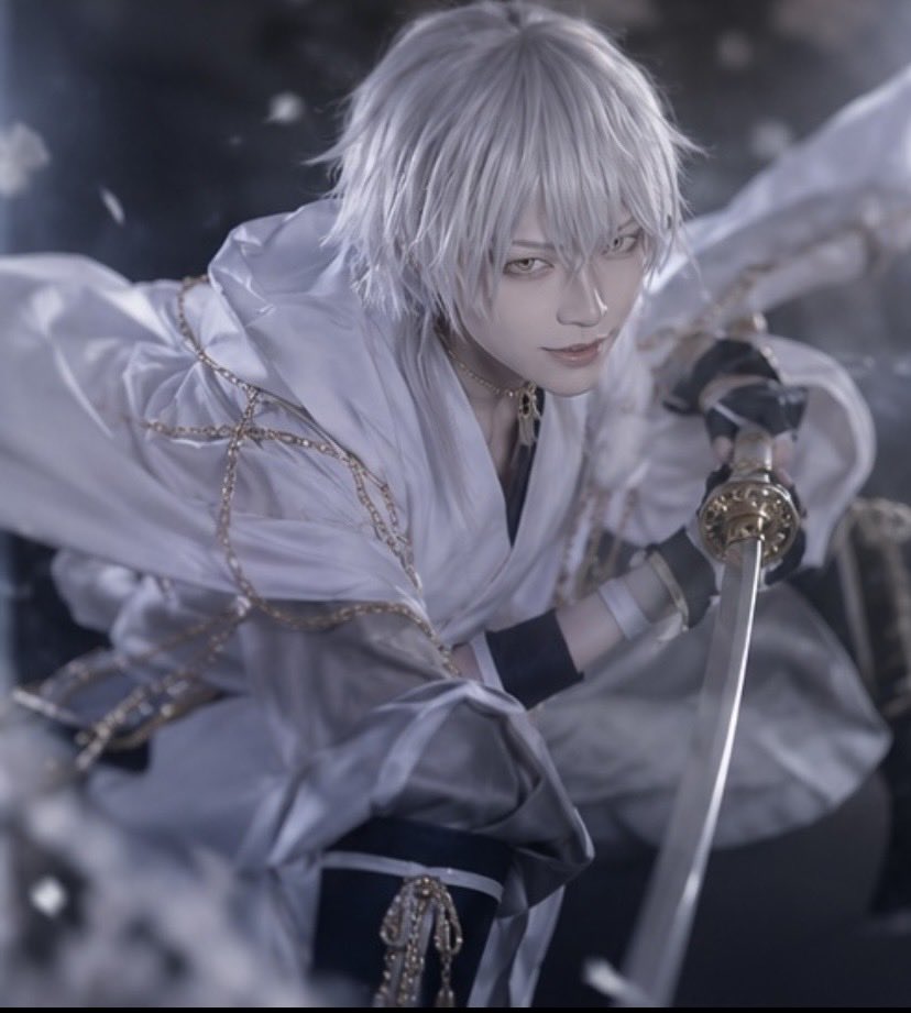you_desuna's tweet photo. 「さあ、大舞台のはじまりだ」

＊Cosplay＊

刀剣乱舞

鶴丸国永 / (@you_desuna ) https://t.co/QuotMRwqng