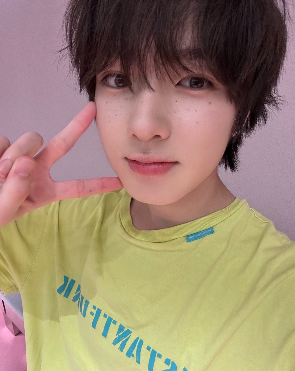 OeOd49's tweet photo. 존예셀카 https://t.co/WhvAJYpPCe