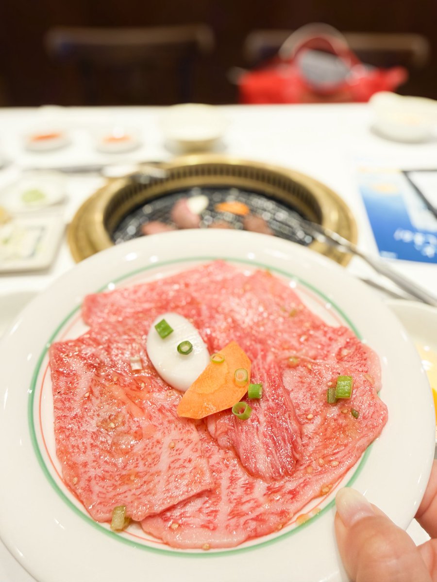 BravoMarcopop's tweet photo. 【鶯谷園】
焼肉好きの聖地、
鶯谷の「鶯谷園」🔥
見てください、
このお肉の美しさを…。

ひとくち食べた瞬間、
美味すぎて語彙力失うレベル😭
これだけ食べて
お会計も優しすぎるの本当に神。
最高でした🙏✨ https://t.co/vRxAfJvUBy