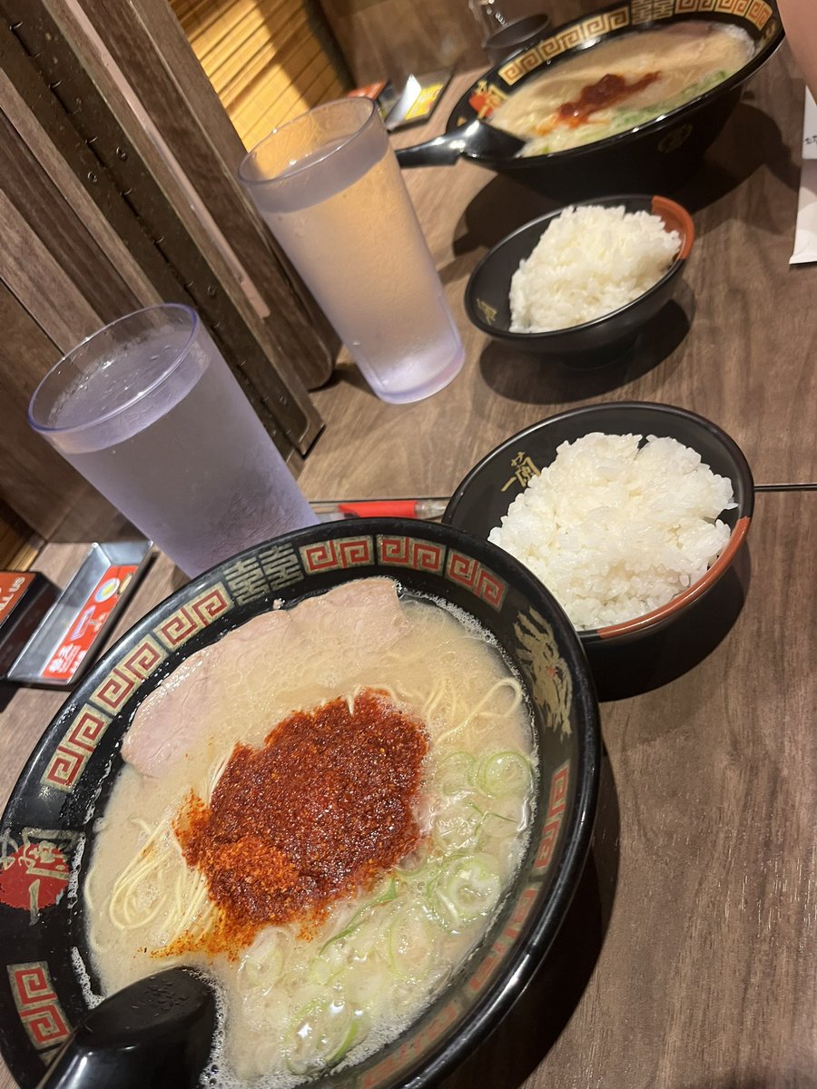ooqlll0's tweet photo. 破壊 https://t.co/tQcZCJ6Q9u